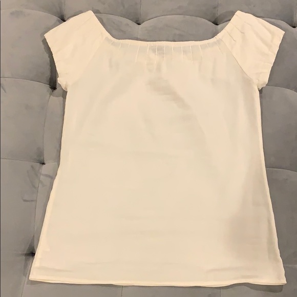 Theory White Slightly Off Shoulder Cap Sleeve Top - Picture 6 of 9